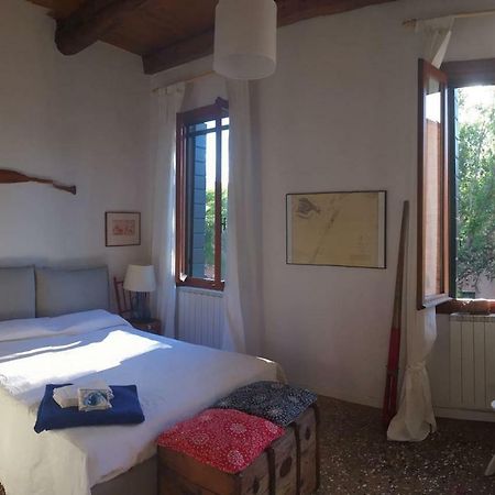 La Casa Del Pittore Venesia Bagian luar foto