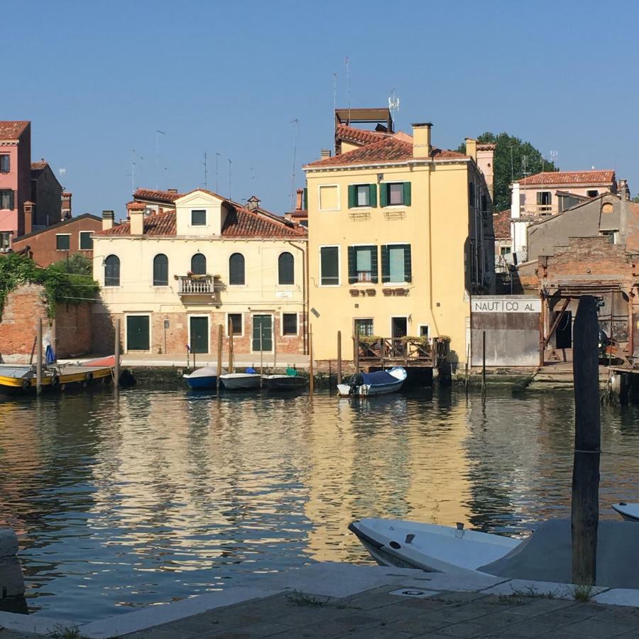 La Casa Del Pittore Venesia Bagian luar foto